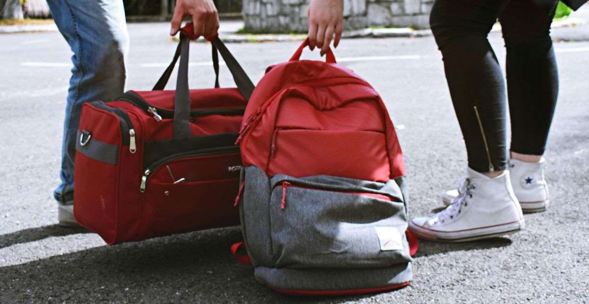 best travel bag with laptop compartment